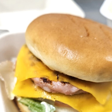 BOCADILLO: Hamburguesa de...