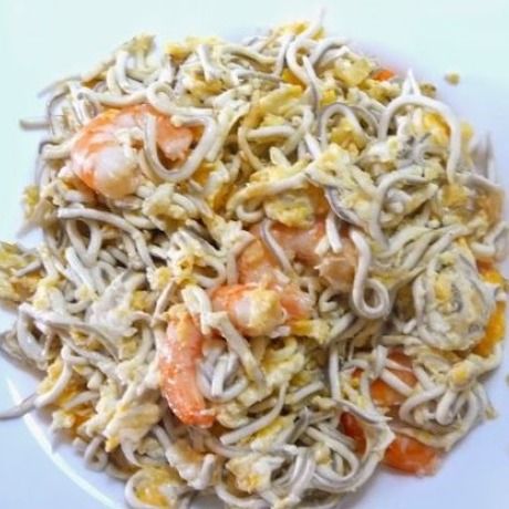 LIGERO: Salteado de gulas &...