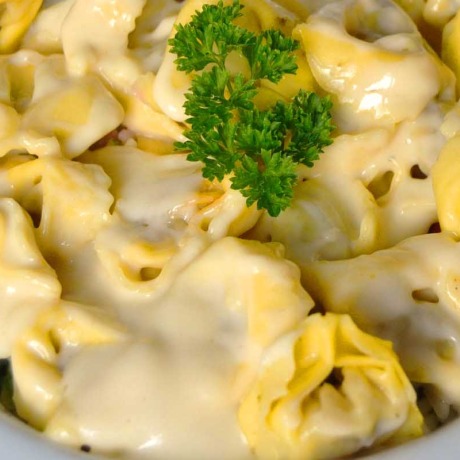 Tortellini de carne con...