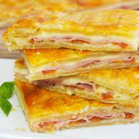 LIGERO: Empanada hojaldrada...