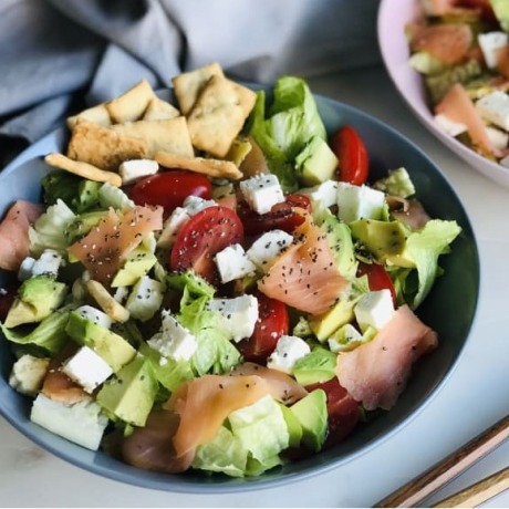 Ensalada de salmón ahumado,...