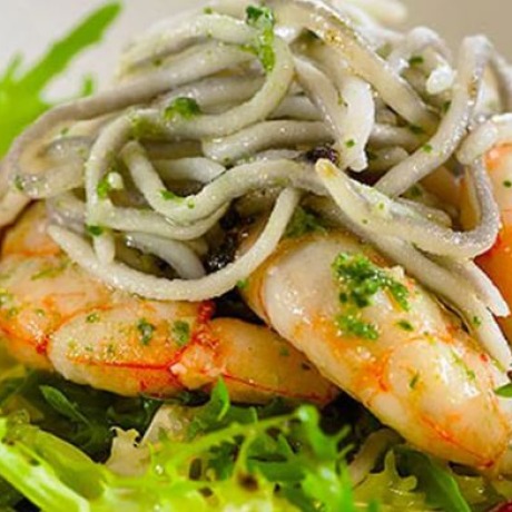 Ensalada de gulas, setas &...