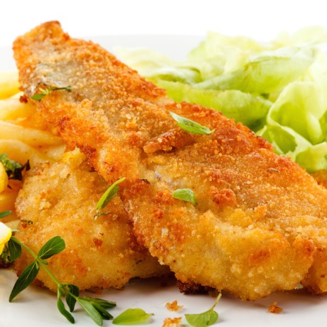 Merluza empanada con...