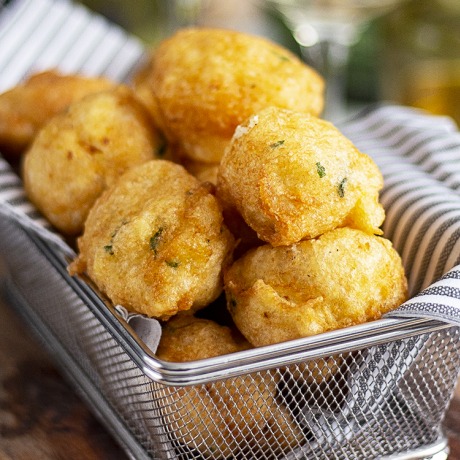 Buñuelos de bacalao con...