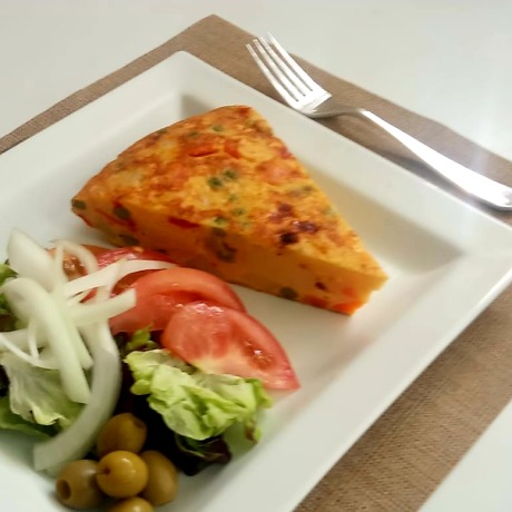Ración de tortilla de queso...