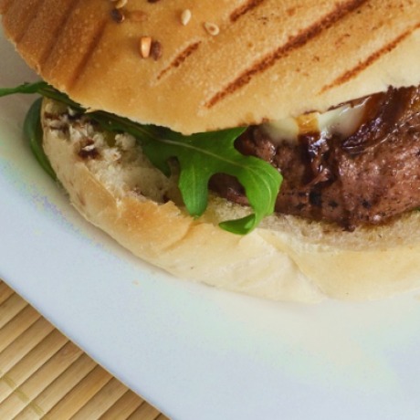 BOCADILLO: Hamburguesa de...