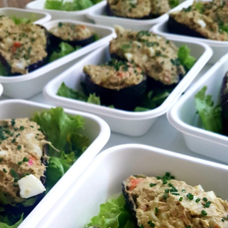 LIGERO: Aguacates rellenos